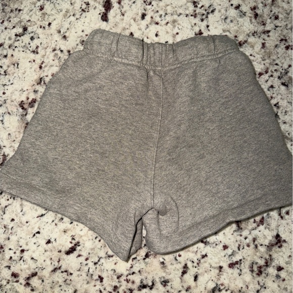 Fear of God Essentials Kids Size 4/5 Sweatshorts Heather Grey Oatmeal - Picture 7 of 8